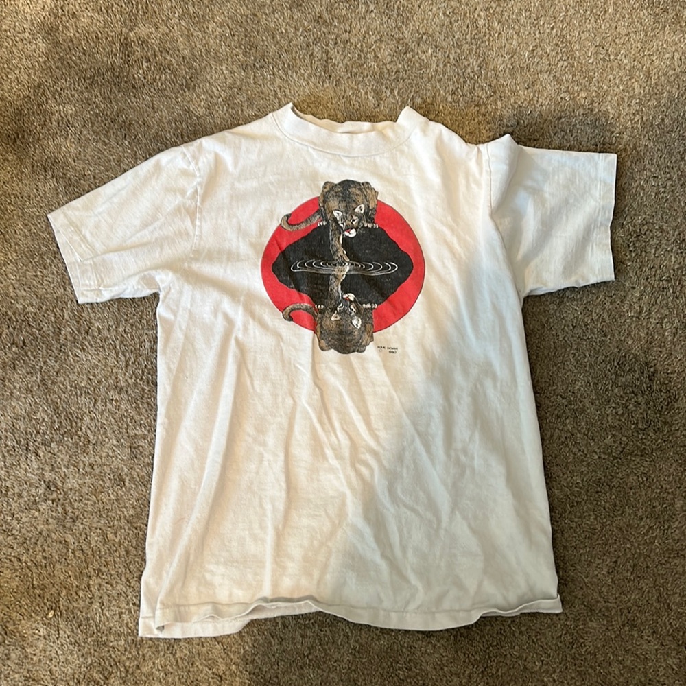 Vintage Japanese panther graphic tshirt